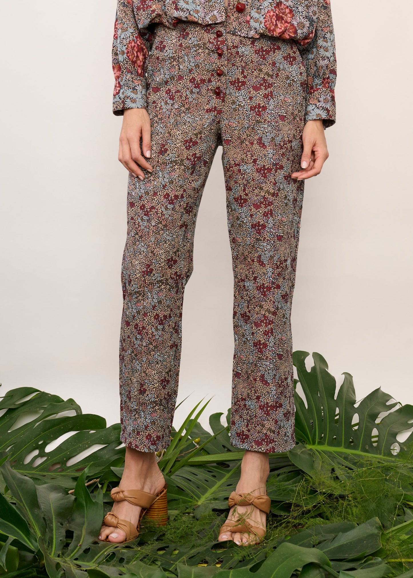Calça Aifa Jacquard Floral Vermelha