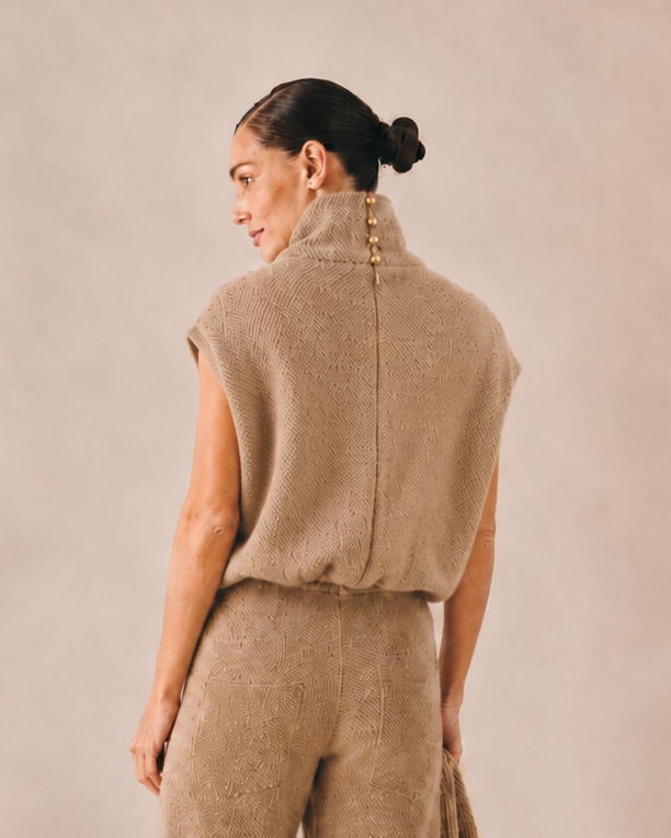 Blusa Serena Veludo Areia